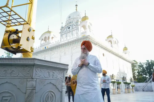 पंजाब विधानसभा के विशेष सत्र से पूर्व कुलतार सिंह संधवां ने गुरुद्वारे में की अरदास