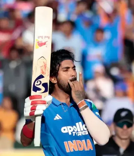 Did Rahul Make History as the First Indian Wicketkeeper to Score a Century Against New Zealand in ODIs?