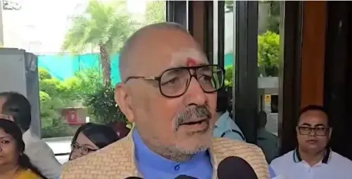 Giriraj Singh: Rahul Gandhi blames EC, EVMs only when he loses