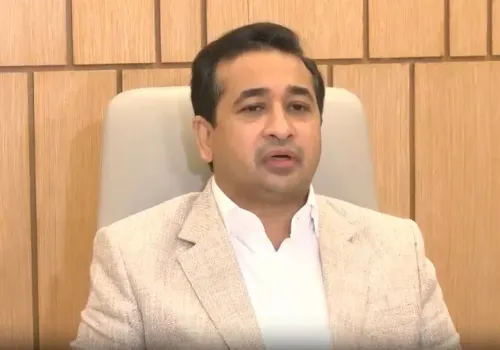 नितेश राणे का राहुल गांधी पर हमला: 'पाकिस्तान की भाषा बोल रहे हैं, देशहित के खिलाफ'