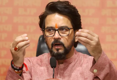 क्या राहुल गांधी को अरुण जेटली पर की गई टिप्पणी के लिए माफी मांगनी चाहिए? : अनुराग ठाकुर