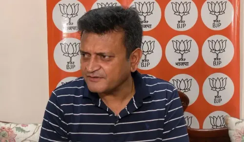 BJP प्रवक्ता अजय आलोक का राहुल गांधी पर हमला: 'नीट का फुल फॉर्म तक नहीं पता, तीसरी कक्षा के छात्र जैसे रहे'