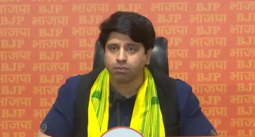 क्या राहुल गांधी लीडर ऑफ पलायन हैं या लीडर ऑफ अपोजिशन?