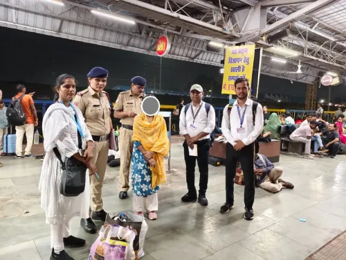 Gondwana Express staff reunite woman with family after alert intervention