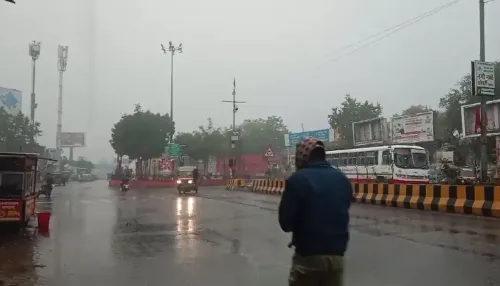 Rainfall in Rajasthan Leads to Temperature Plunge and Visibility Challenges Due to Fog