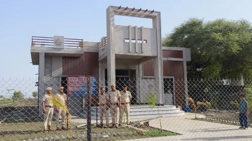 Pratapgarh Police freeze ₹3.20 crore assets of two drug traffickers under Operation Trinetra