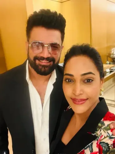 Rajashree Thakur Remembers 'Saat Phere' Days in Reunion with Sharad Kelkar