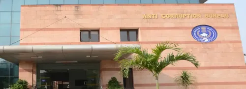 क्या राजस्थान में एसीबी ने अवैध खनन मामले में अधिकारियों के खिलाफ मामला दर्ज किया?