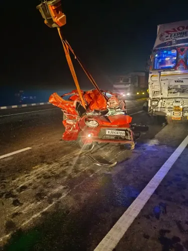 क्या राजस्थान के चित्तौड़गढ़-उदयपुर राष्ट्रीय राजमार्ग पर भीषण सड़क हादसे में चार की मौत हुई?