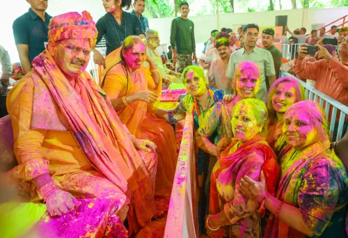 Rajasthan's Chief Minister Celebrates Holi with People, Highlighting Braj Culture