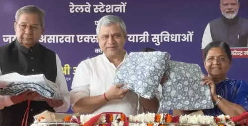 What is the New Pilot Project for Sanganeri Print Blanket Covers Launched by the Union Railway Minister?
