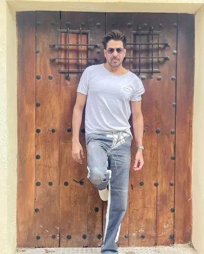 Did Rajat Bedi's Father's Office Host Iconic Lunches for Bollywood Stars?