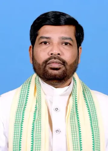 कांग्रेस ने गायब विधायक दशरथी गमांग को जारी किया कारण बताओ नोटिस, अनुशासन तोड़ने का आरोप