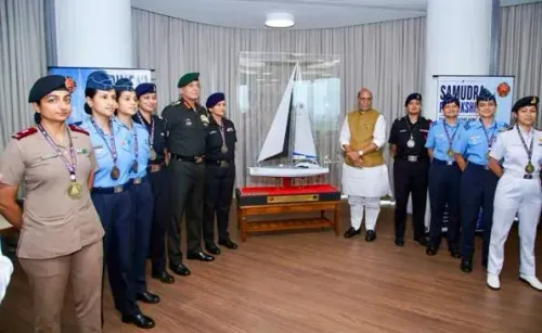 समुद्र प्रदक्षिणा: राजनाथ सिंह ने आईएएसवी त्रिवेणी की महिला क्रू को किया सम्मानित, 314 दिनों में 25,500 समुद्री मील की ऐतिहासिक यात्रा