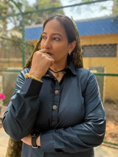 क्या एक्ट्रेस रक्षंदा खान ने ‘धाकड़ बीरा’ में चाइल्ड आर्टिस्ट के साथ काम करने का अनुभव साझा किया?