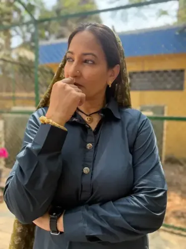 एक्ट्रेस रक्षंदा खान ने ‘धाकड़ बीरा’ में चाइल्ड आर्टिस्ट के साथ किया काम, शेयर किए अनुभव