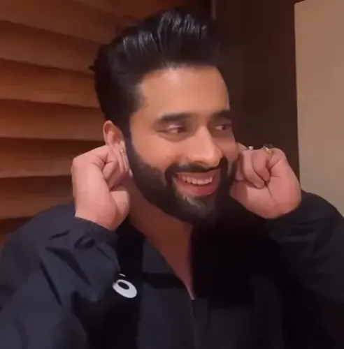 Rakul Preet Singh Claps Back at Jackky Bhagnani's 'Situationship' Remark