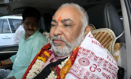 राम मंदिर चंदा विवाद: दयाशंकर सिंह बोले — महापुरुषों पर आरोप गलत, तनुज पुनिया ने मांगी चंपत राय-अनिल मिश्रा पर कार्रवाई