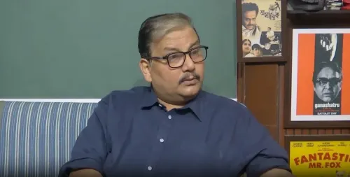 राम मंदिर दान घोटाले पर मनोज झा का हमला: 'एसआईटी बड़ी मछलियों को बचाएगी, सुप्रीम कोर्ट निगरानी ज़रूरी'