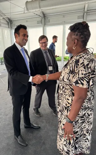 Ramaswamy Meets Ohio Anti-Poverty Leaders in Dayton