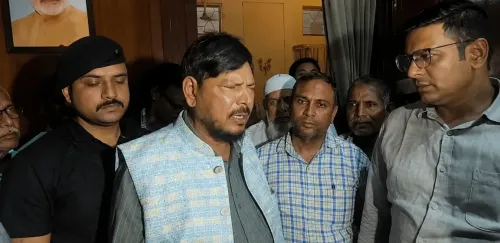उद्धव ठाकरे एनडीए में आ सकते हैं: रामदास आठवले का बड़ा दावा, राम मंदिर घोटाले पर भी बोले