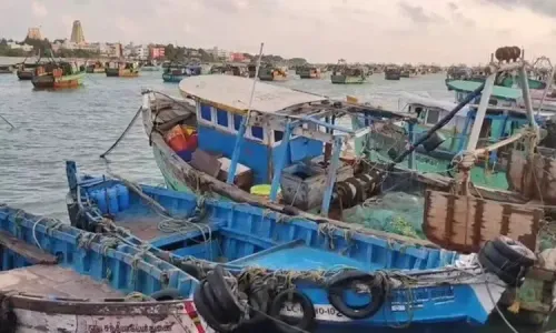 Rameswaram Fishermen Initiate Indefinite Strike Demanding Release from Sri Lankan Navy