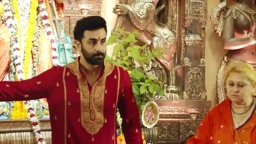 Ranbir Kapoor, Kajol, Jaya Bachchan unite at Durga Puja pandal in Mumbai