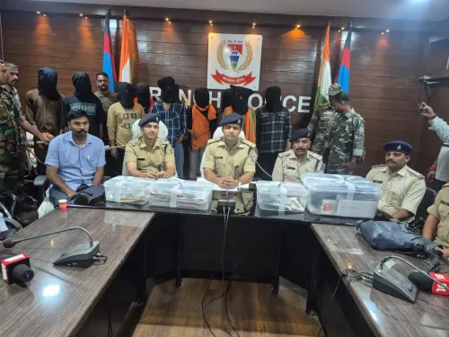 रांची साइबर ठगी गिरोह का भंडाफोड़: 10 गिरफ्तार, ₹7.98 लाख नकद और 36 मोबाइल जब्त