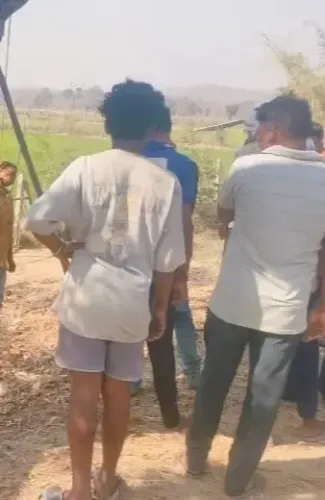 रांची में स्मार्ट सिटी के पास सेना के जवान का शव पेड़ से लटका मिला, पुलिस जांच में जुटी