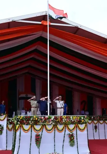 क्या राज्यपाल संतोष गंगवार ने झारखंड में नक्सल हिंसा में 75% कमी की पुष्टि की?