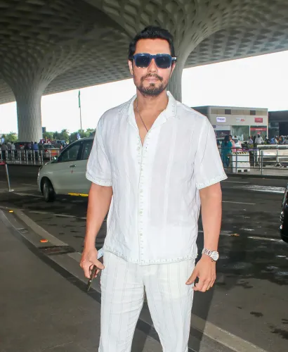 What Did Randeep Hooda Say About the SC's Review of Stray Dog Ruling?