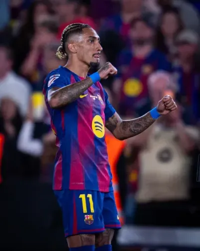 Raphinha brace fires Barcelona to perfect 19-0 home record in La Liga