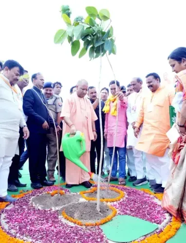 राष्ट्र विरोधी-समाज विरोधी तत्वों को चकनाचूर करके रहेंगे : योगी आदित्यनाथ