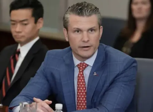 क्या राष्ट्रपति डोनाल्ड ट्रंप के पास सैन्य कार्रवाई करने की शक्ति है?