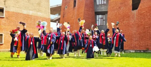 राष्ट्रपति मुर्मू ने नालंदा विश्वविद्यालय के दीक्षांत समारोह में अंतरराष्ट्रीय छात्रों की सराहना की