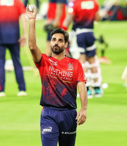 Bhuvneshwar Kumar Eyes 200-Wicket Milestone in IPL Showdown