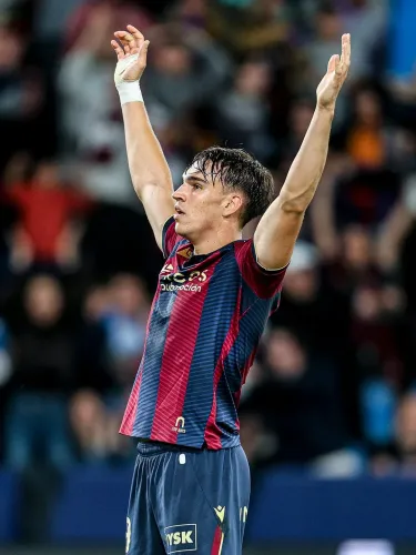 Real Madrid sign Carlos Espi from Levante in €25 million deal