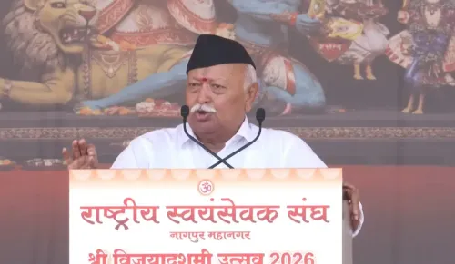 RSS शताब्दी विजयादशमी: भागवत बोले — रिजीम चेंज से हालात नहीं बदलते, भारत को एकजुट रहना होगा