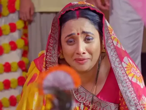 क्या रानी चटर्जी की फिल्म 'हम हई जेठानी' में पारिवारिक संपत्ति का विवाद दिखाया गया है?