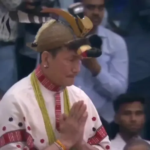 Rijiju Congratulates Techi Gubin on Padma Shri Award