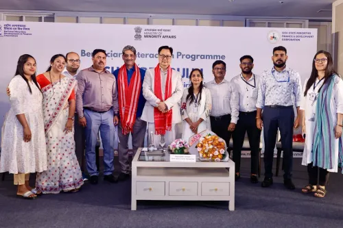 Rijiju Meets NMDFC Beneficiaries in Goa