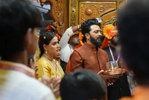 Raja Shivaji Release: Riteish & Genelia Seek Blessings at Shivaji Temple
