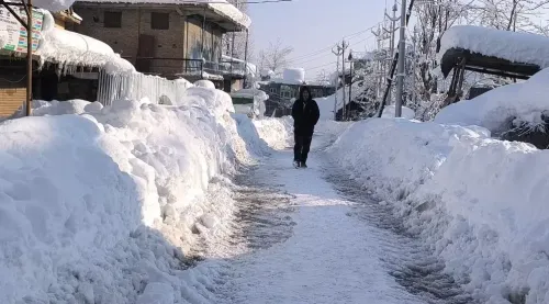 Will Road and Electricity Connectivity Be Restored Soon in Kashmir Valley?