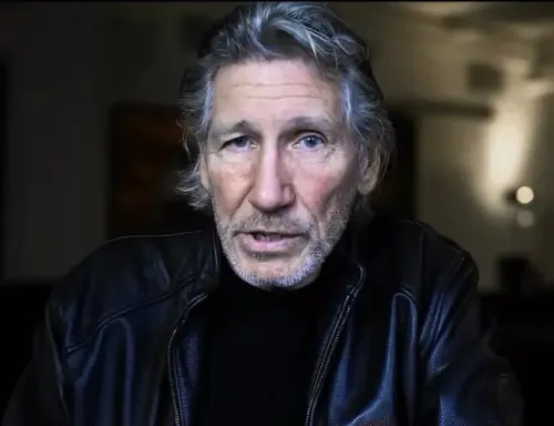Roger Waters Criticizes Billy Corgan Over Alleged Bomb Signing for Gaza Civilians