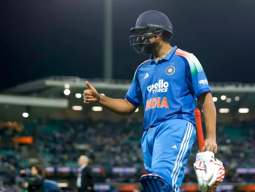 क्या रोहित शर्मा के पास गोल्डन चांस है, वनडे फॉर्मेट में 'सिक्सर किंग' बनने के लिए?