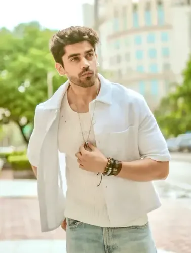 रोमांस नहीं, मुझे एक्शन और स्टंट सीन पसंद : अविनाश मिश्रा