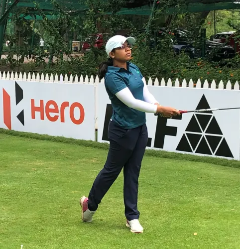 Rookie Lavanya Takes One-Shot Lead in Sixth WPGT Leg
