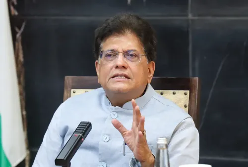 रुपया 96 के स्तर पर: पीयूष गोयल बोले — सरकार सतर्क, आर्थिक कदमों पर मंथन; अमेरिकी वार्ताकार अगले माह भारत आएंगे