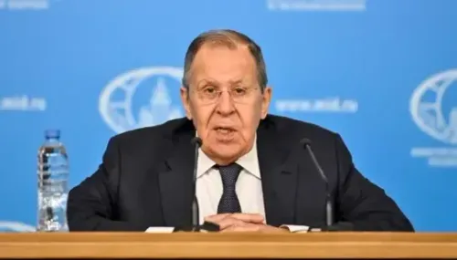 Russian Foreign Minister Engages with Iran, Calls for Calm Amid Rising Tensions