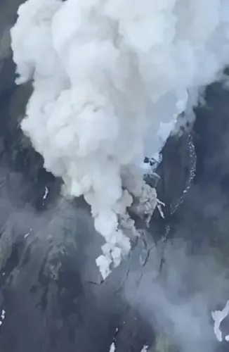 Is the Klyuchevskoy Volcano Erupting in Kamchatka?